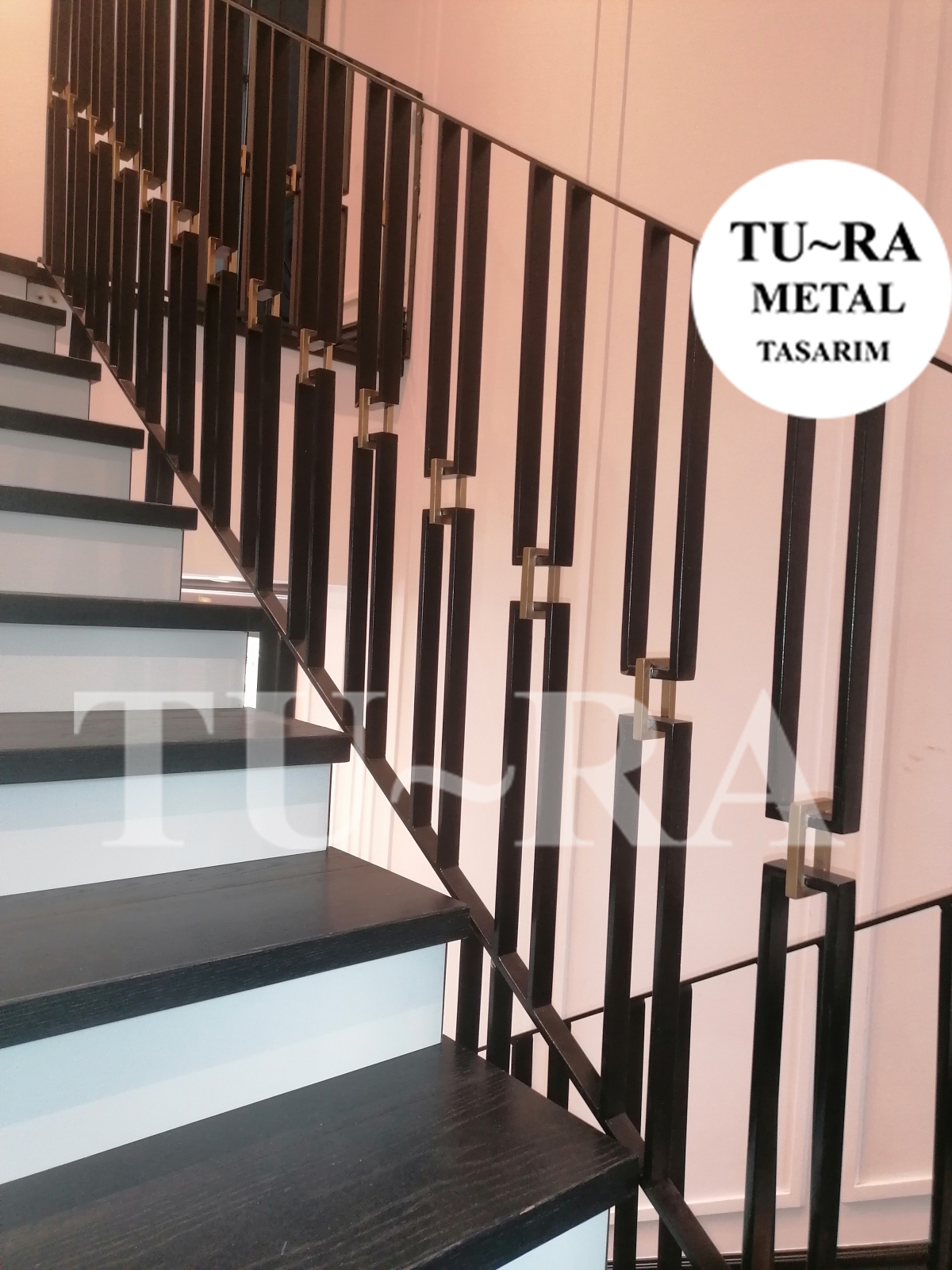 MERDİVEN KORKULUK MK-6011