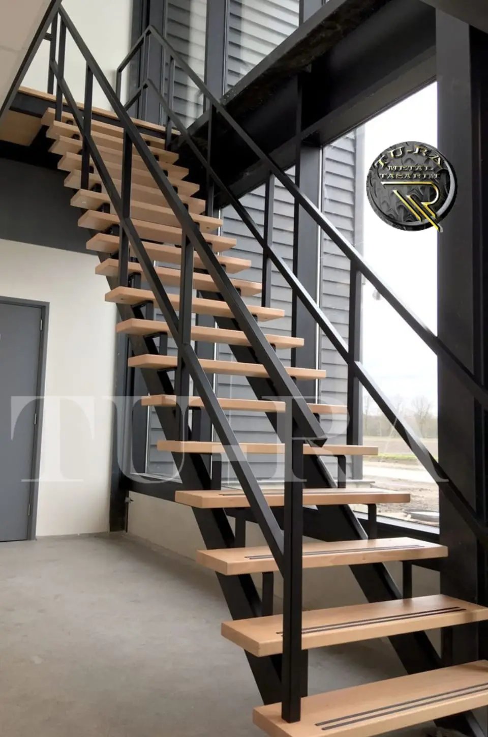 DEMİR MERDİVEN MODELLERİ