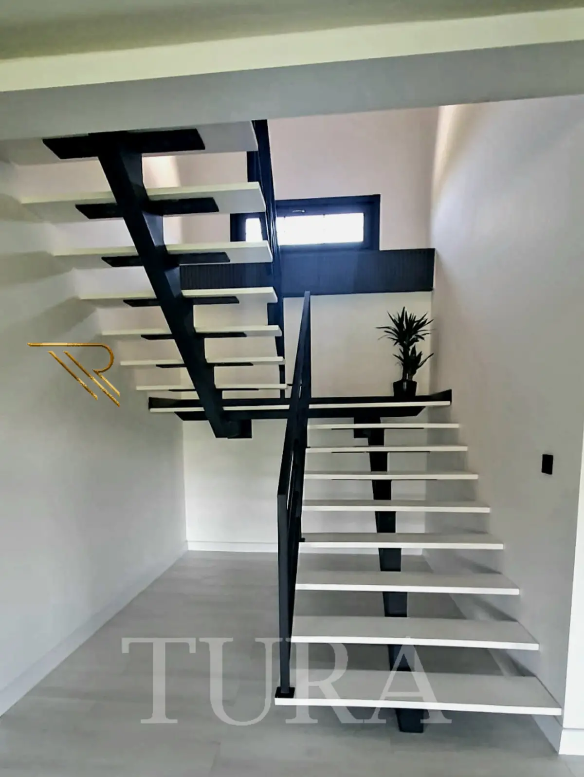 DEMİR MERDİVEN MODELLERİ