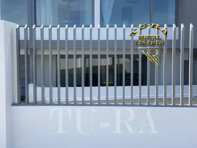 DUVAR ÜSTÜ KORKULUKLAR
