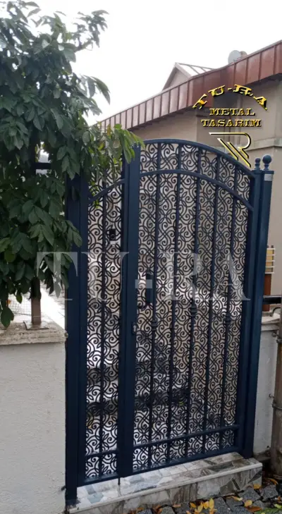 BAHÇE KAPILARI