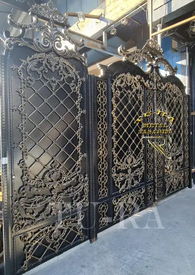 BAHÇE KAPILARI