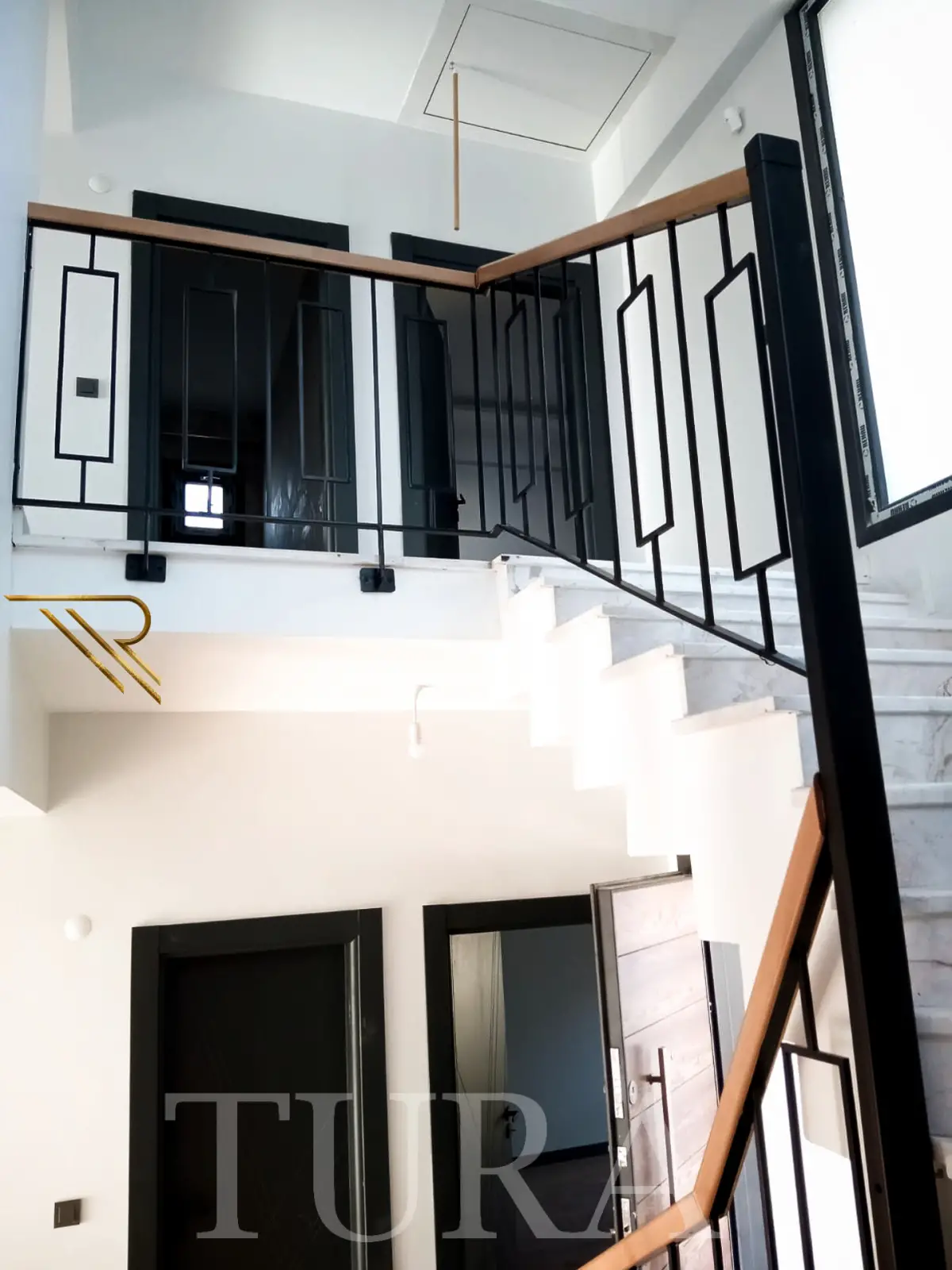 MERDİVEN KORKULUKLARI