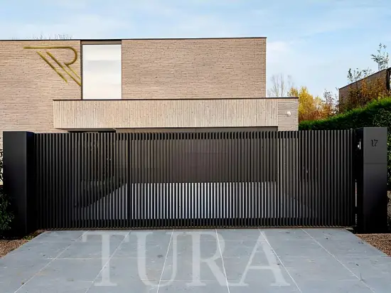 Sürgülü villa kapıları