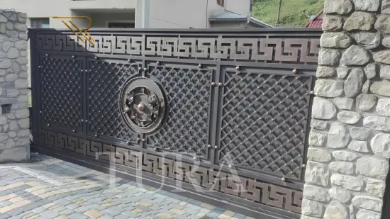Sürgülü villa kapıları