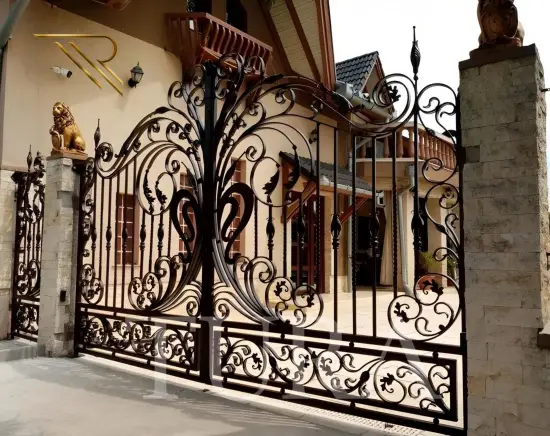 Ferforje villa kapıları