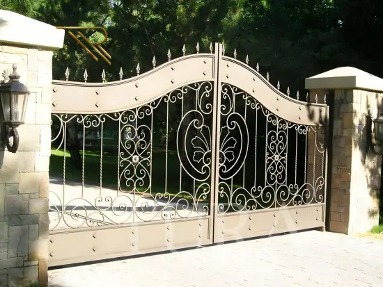 Otomatik bahçe kapıları
