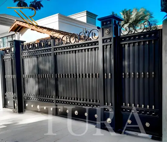 Ferforje villa kapıları