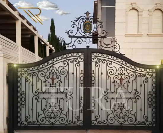 Ferforje villa kapıları