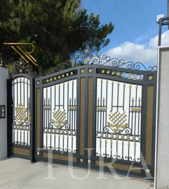 Ferforje villa kapıları