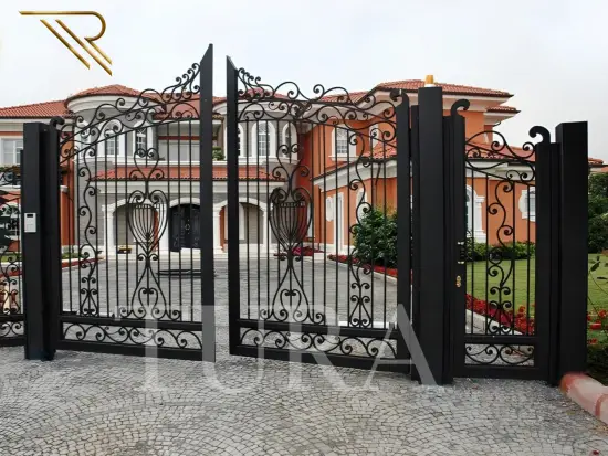 Ferforje villa kapıları