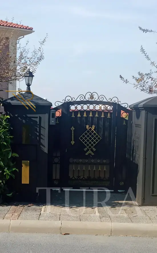 Ferforje villa kapıları