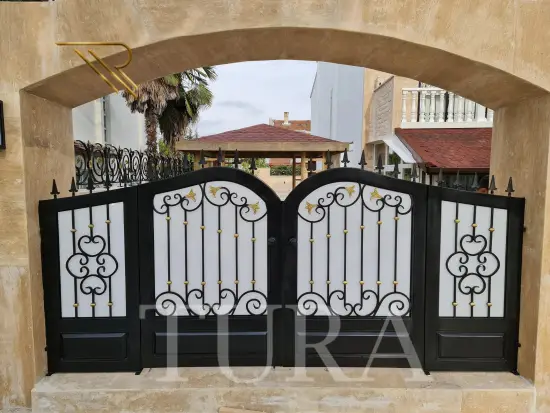 Ferforje bahçe kapıları