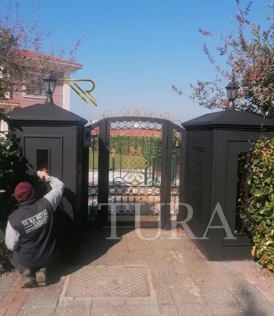 Ferforje bahçe kapıları