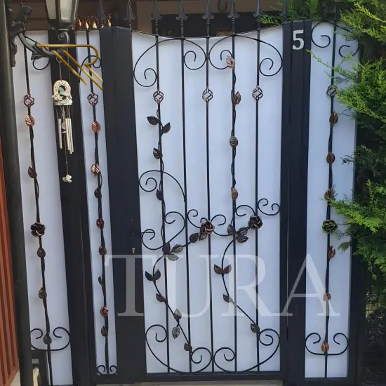 Ferforje bahçe kapıları