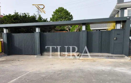 Modern villa kapıları
