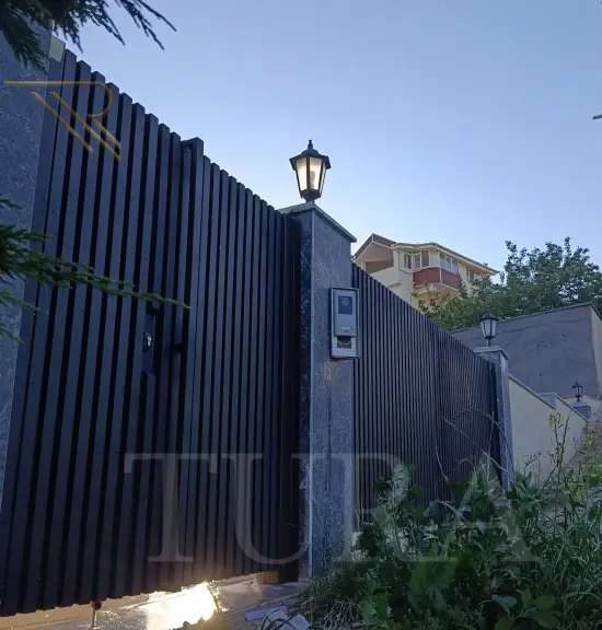Modern villa kapıları