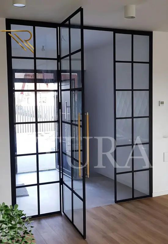 Salon kapısı