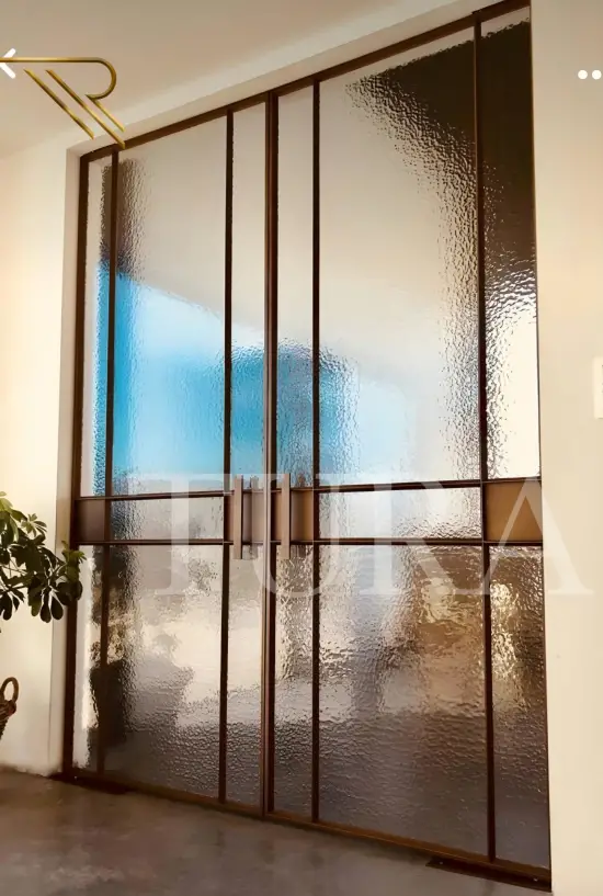Salon kapısı