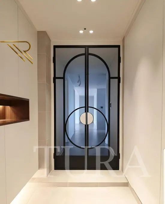 Salon kapısı