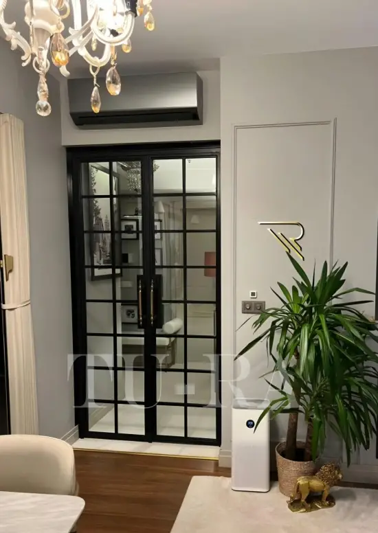Salon kapısı