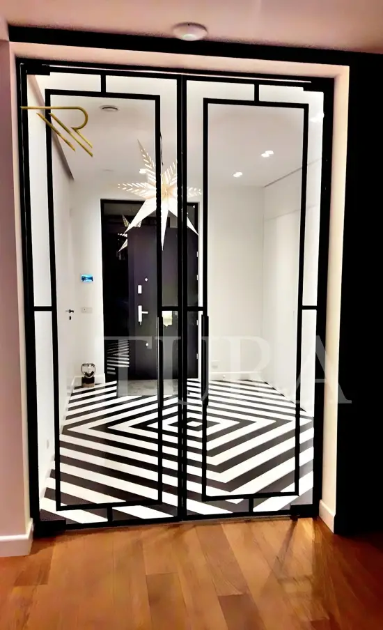 Ofis kapısı