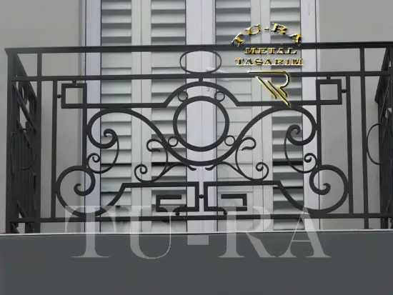Balkon korkuluk