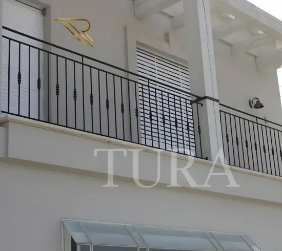 Balkon korkulukları