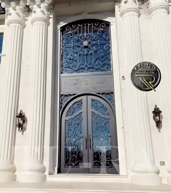 Ferforje villa kapıları