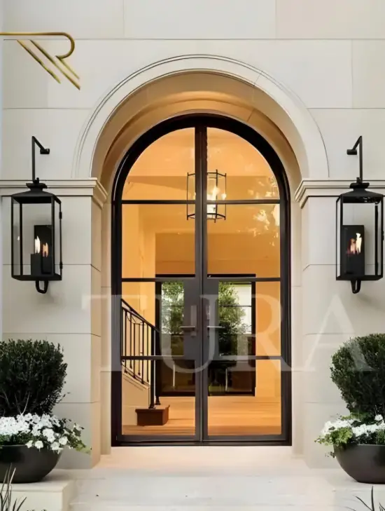 Modern bina kapıları